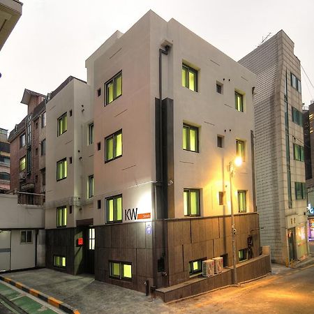 Hostel Kw Sinsa Seúl Exterior foto